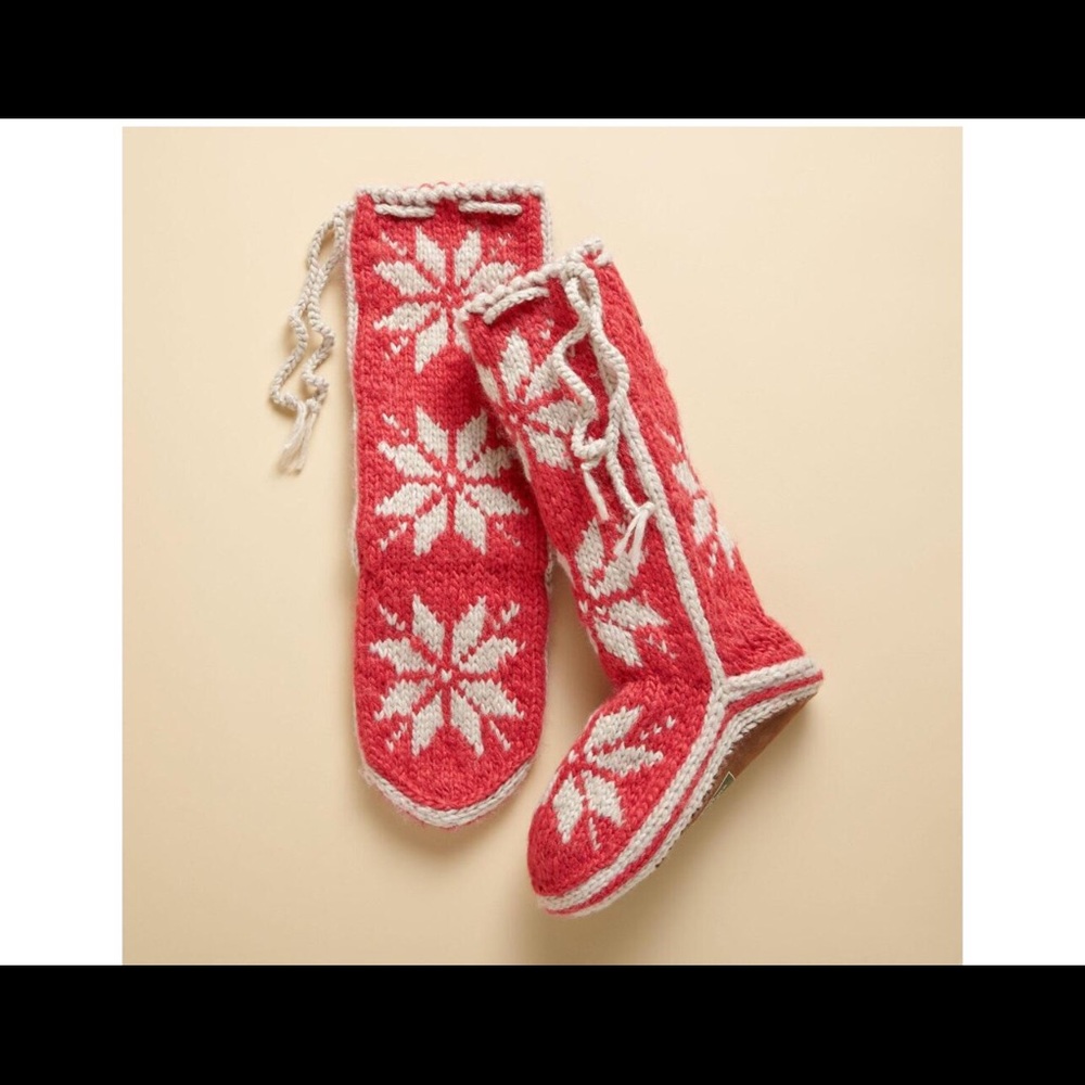 Woolrich Wool Chalet Sock slippers. Pull on style
